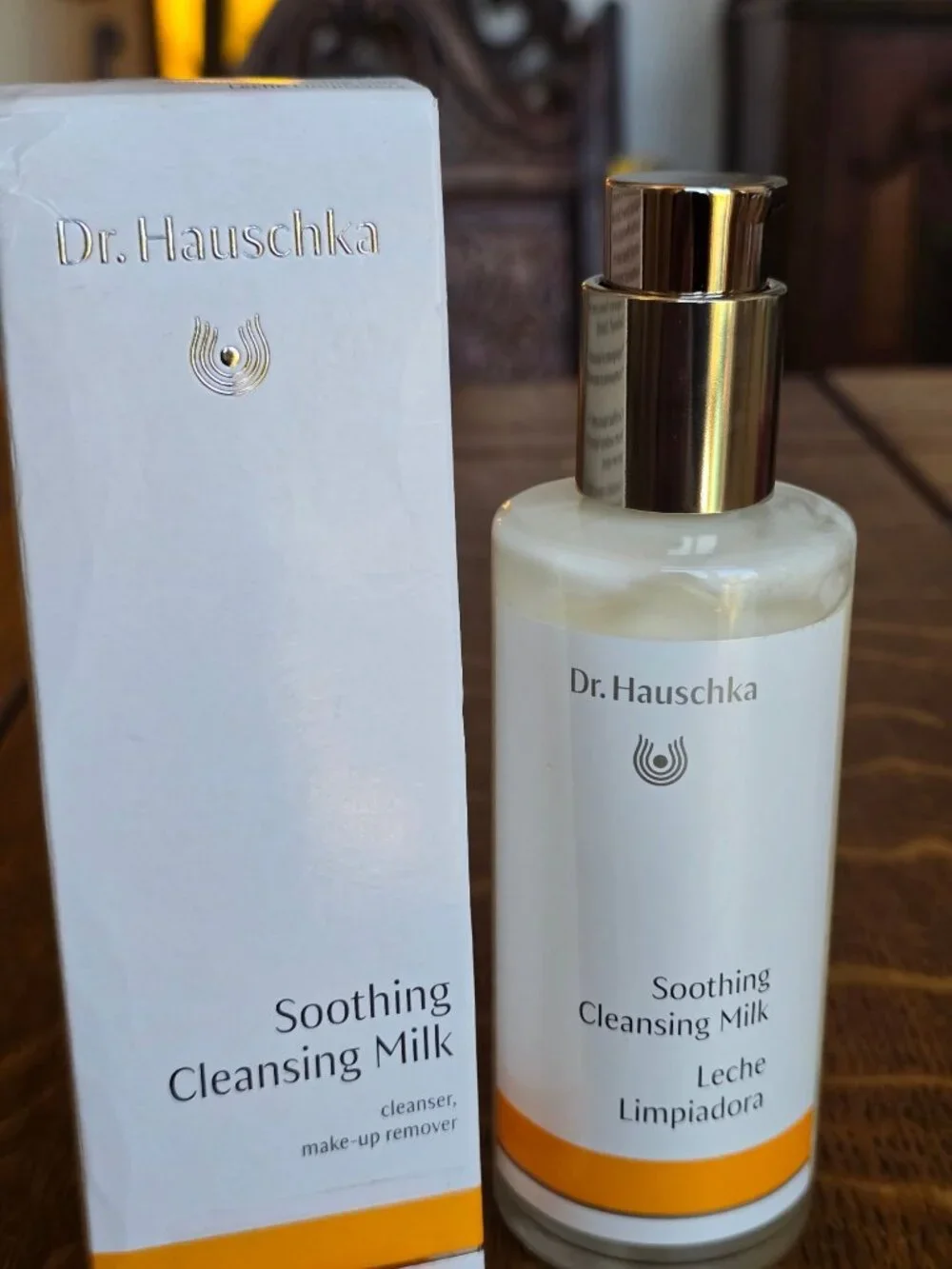 Dr. Hauschka Soothing Cleansing Milk 145mL